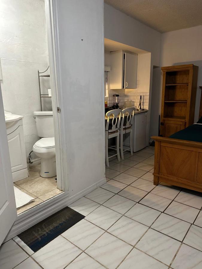 Cozy Queen Bed Studio With 60 Inch Smart Tv, Netflix, Airplay, Mini-Fridge, And 500 Mbps Wifi Near Fiu, Dolphin Mall, Airport Miami Luaran gambar